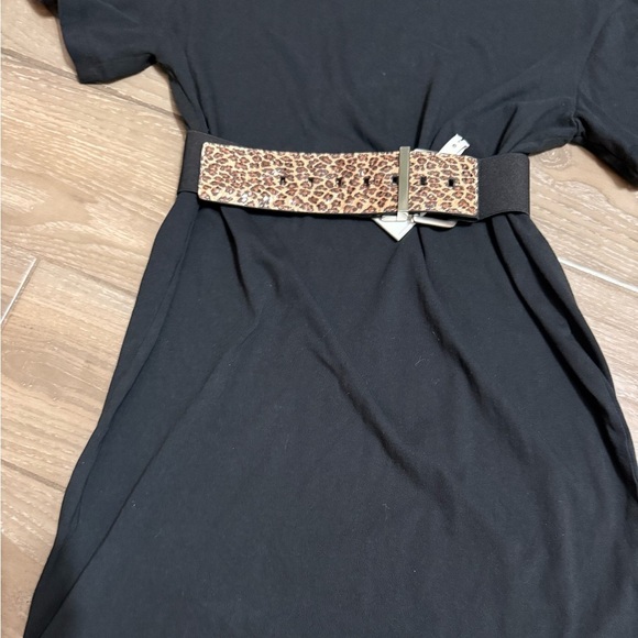 Jessica Simpson Wide leopard print belt w elasticized band with Buckle closure - Picture 8 of 13